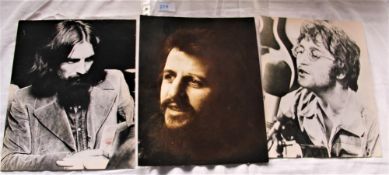 A lot of three photos with George , Ringo and John - nice press photos 25cm x 20cm
