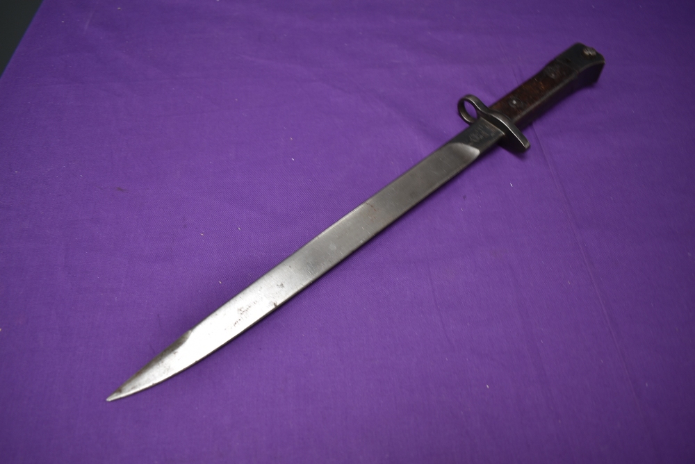 A 1945 India Pattern No1 MKII Bayonet, no scabbard, marked on blade Crown GR1 MKII 2 4 RF1, blade