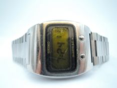 A gent's 1970's Seiko digital wrist watch model no:0624 5009 having a lemon face and original strap,