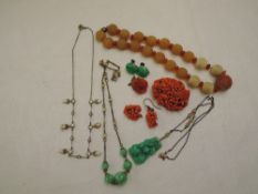 A small selection of vintage costume jewellery including coral brooch with matched earrings (AF),