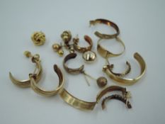 A selection of 9ct gold and yellow metal broken jewellery including signet ring and earrings, approx