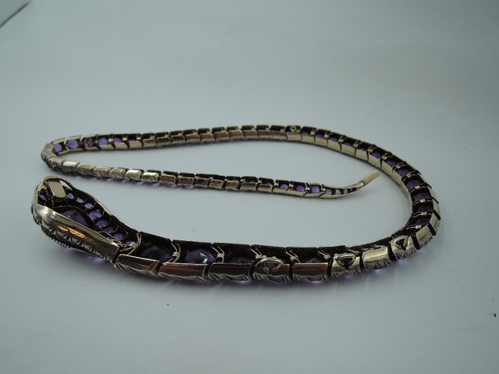 An early 20th Century Serpent collarette necklace having graduated amethyst set articulated links - Image 4 of 11