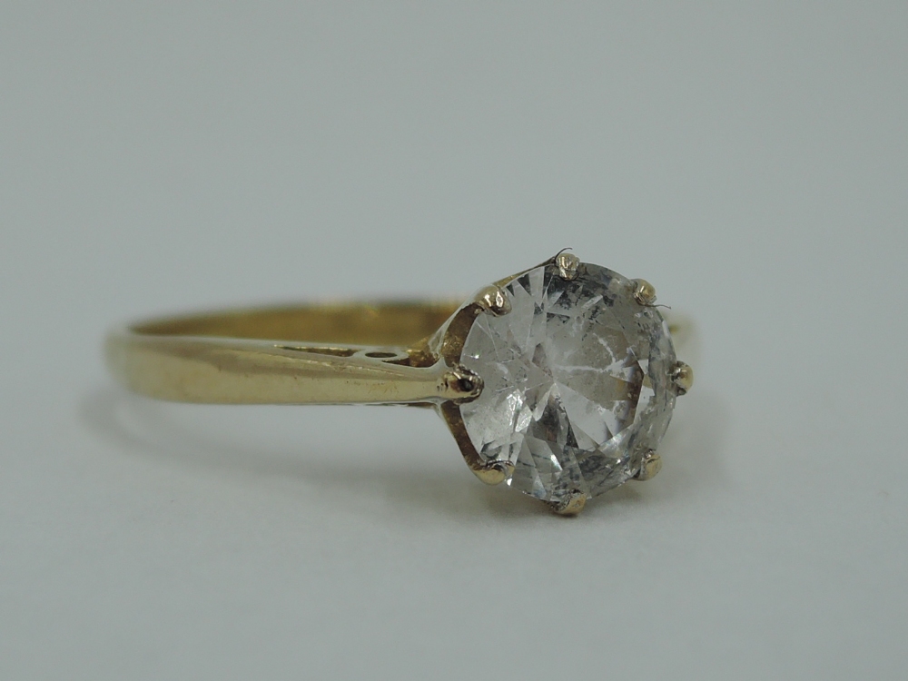 A cubic zirconia solitaire on a 9ct gold loop, size P & 1.9g - Image 2 of 3