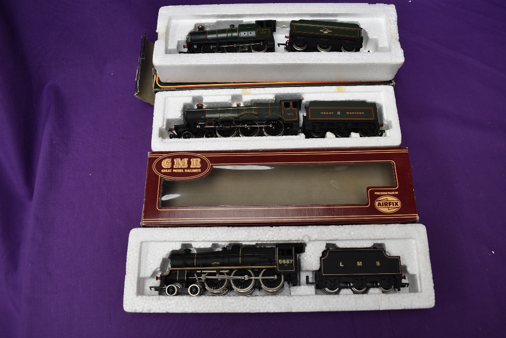 Two Mainline 00 gauge Loco's & Tenders, BR 0-6-0 3210, boxed and LMS 4-6-0 5687, part boxed along