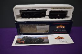 A Bachmann 00 gauge BR 2-8-0 Loco & Tender, 90566, boxed 32-256