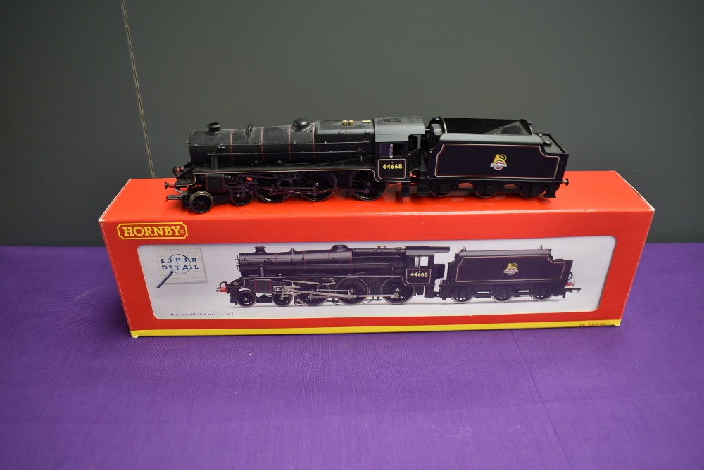 A Hornby 00 gauge 4-6-0 Loco & Tender, BR 44668, boxed R2322