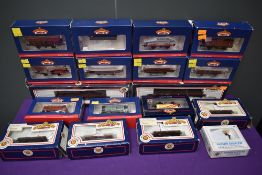 Seventeen Bachmann 00 gauge Rolling Stock Items, Bogie 33854 x2, Hopper 38500 x5, Plank 33952 x4,