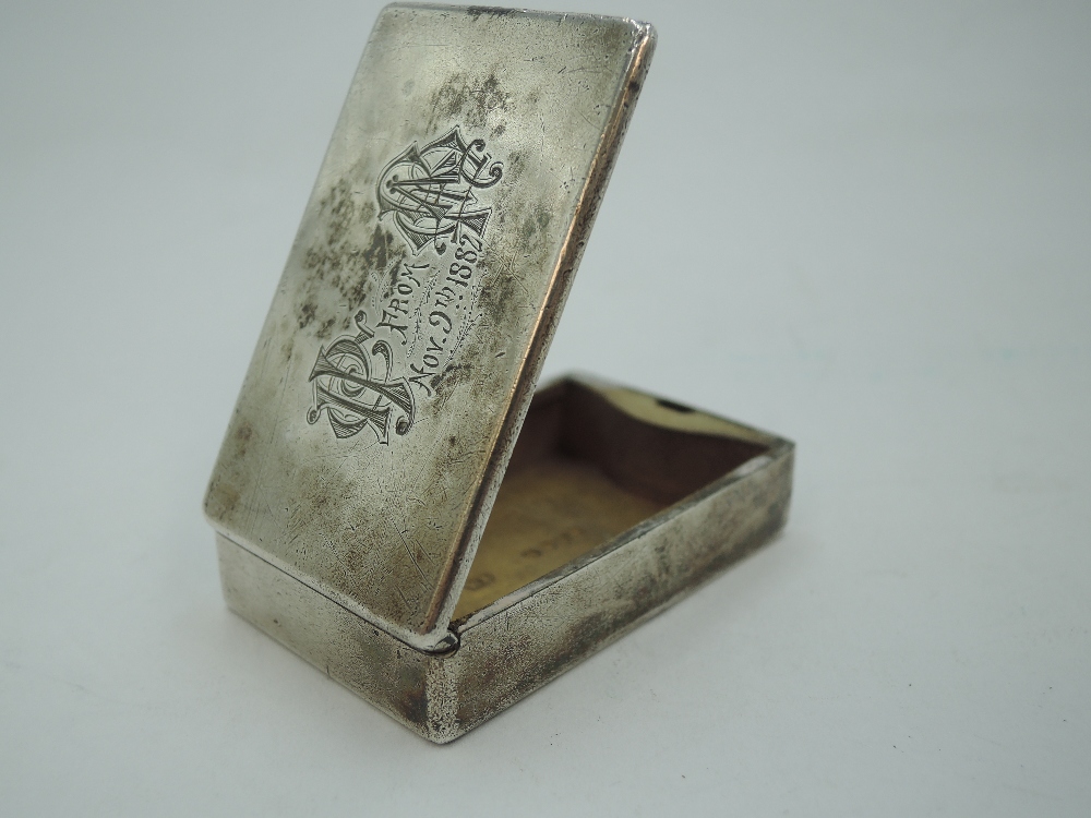 A Victorian silver box vesta of plain form bearing dated monograms to hinged lid, London 1881, - Image 2 of 3