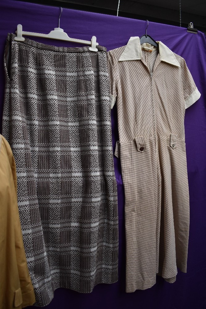 A collection of ladies vintage clothing including rain mac and wool skirt. - Image 3 of 5