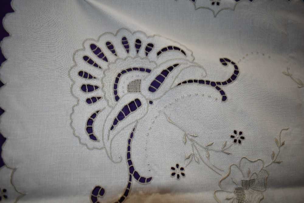 A vintage linen table cloth and napkins with cut work and embroidery. - Image 2 of 4