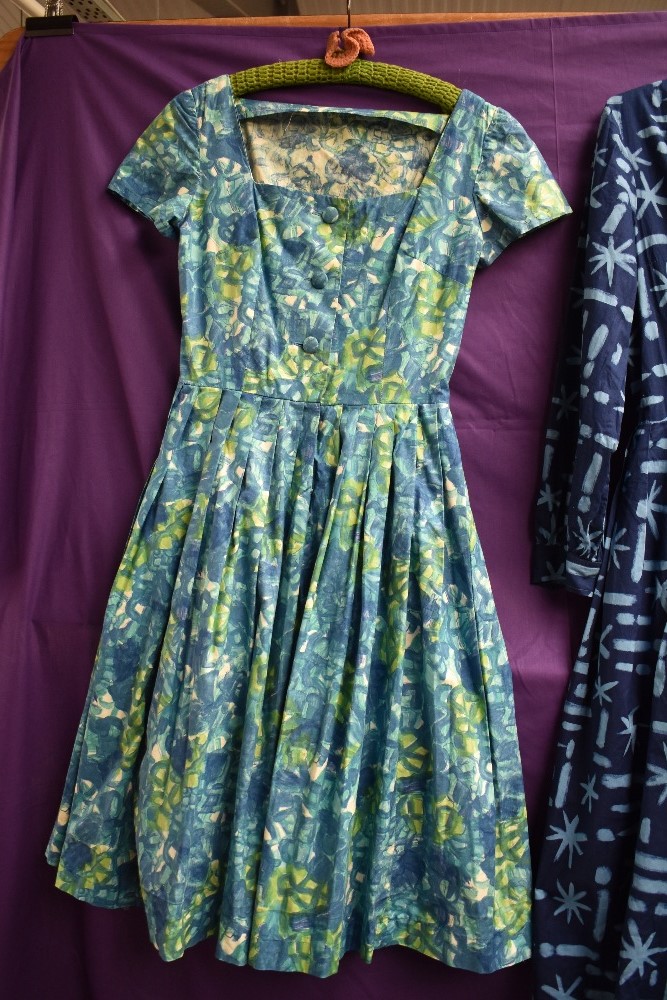 Three stunning 1950s cotton day dresses including California cottons and St Michaels. - Image 4 of 6