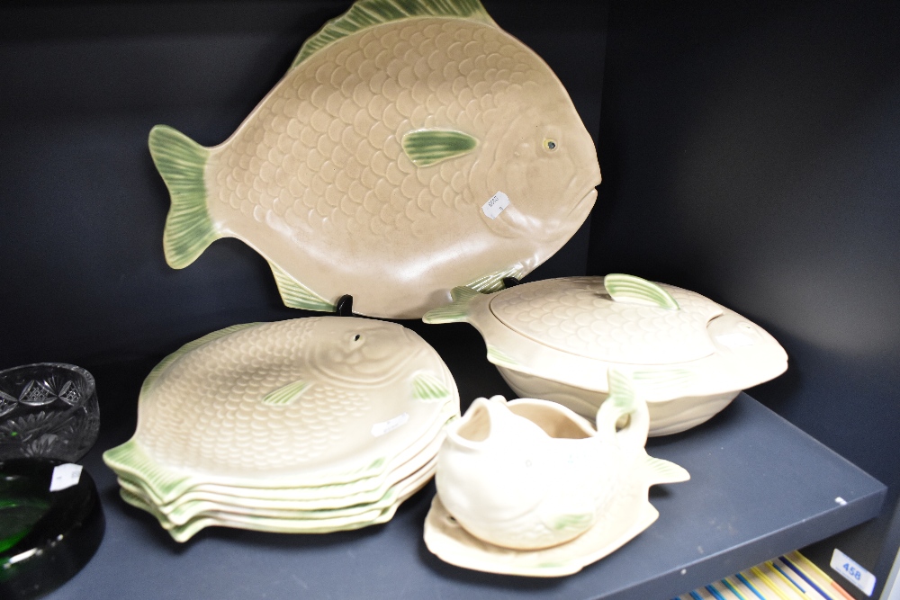 A selection of fish themed ceramics by Shorter and Sons including large charger and gravy boat