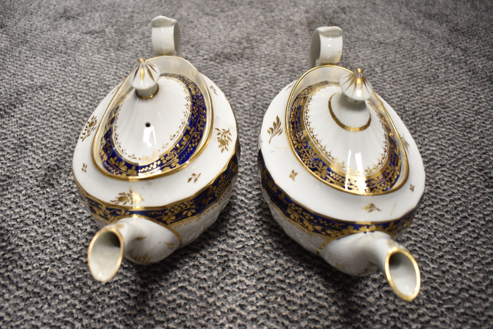 Two early 19th century Chamberlain Worcester tea sets circa 1810 comprising of 2 tea pots, cream ju - Image 5 of 5