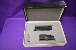 A Hallmark Models Inc made by Dongjin HO scale AT & SF 2-10-0 Loco & Tender 2565 in original box