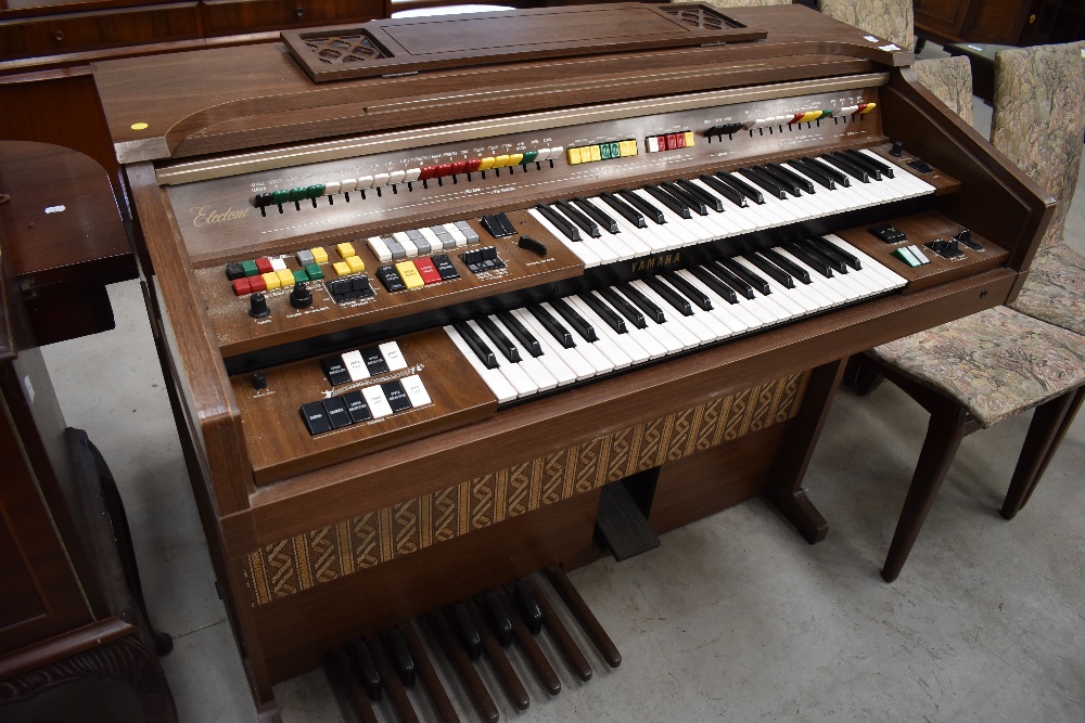 A vintage Yamaha electric organ