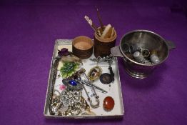 A small selection of misc including trenn pot, brooches, manicure items, thimbles etc