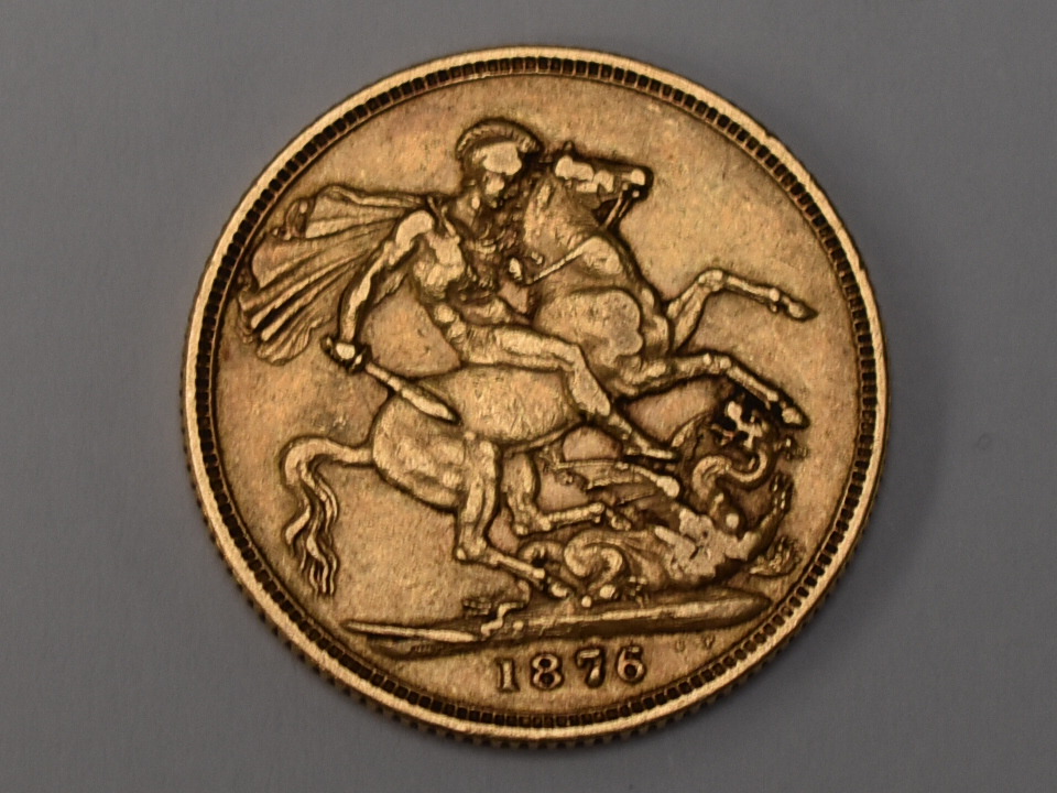 A Queen Victoria 1876 Gold Sovereign having Sydney Mint Mark