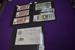 Five Ten Shilling Notes, LK Obrien x1, JS Fforde x4, 5 £1 Notes, Beale x1, Page x2 and Somerset x2