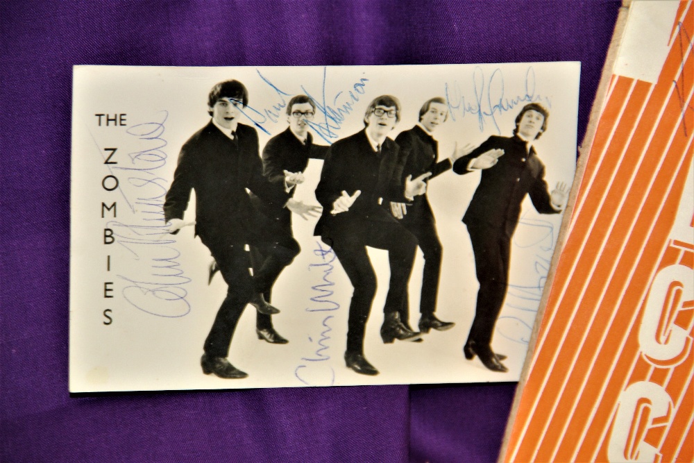 A set of autographs by 1960's beat band The Zombies - a record cover - Decca and what appears to - Image 2 of 7