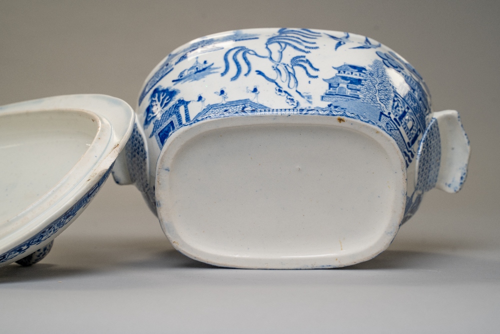 Two lidded soup or serving tureen one marked Copeland Spode rd no.615911 possibly in the Eden - Image 7 of 9