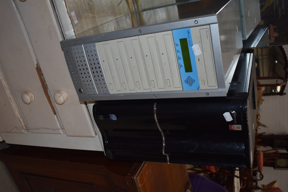 A Pioneer multi DVD burner and a similar Soprano unit with HP, Sony and LG Drives, untested