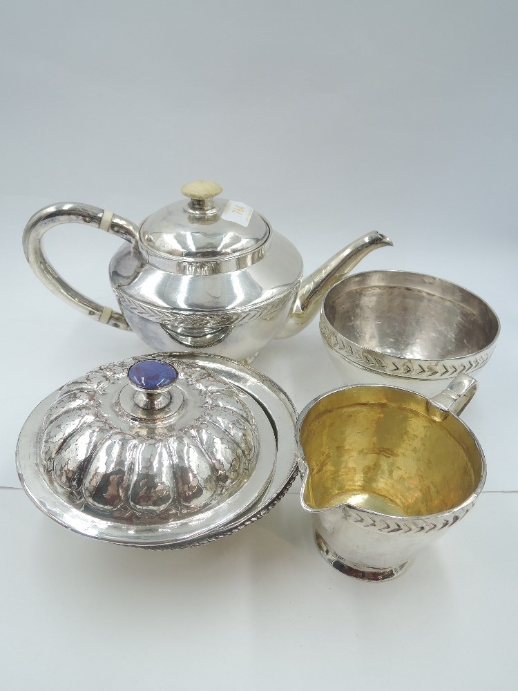 A selection of silver plate including an Artisan made three piece bachelor tea set, cased fish - Image 2 of 3