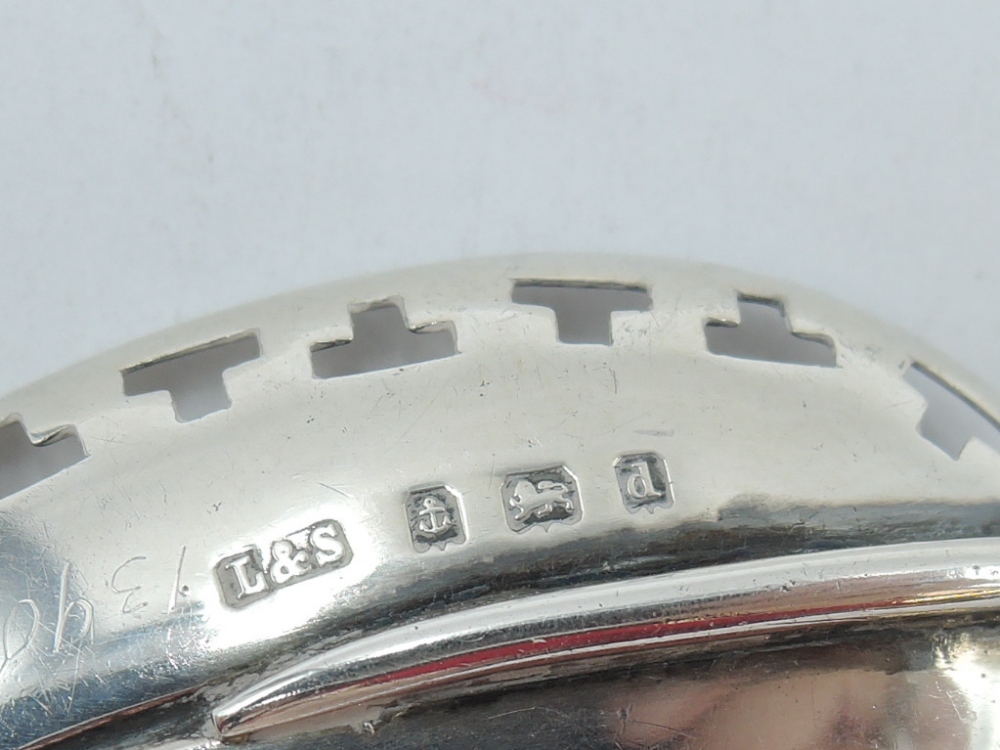 An Edwardian silver caddy spoon modelled as a leaf with pierced borders and stalk handle wound round - Image 3 of 4