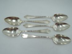 Five Latvian silver tea spoons having moulded decoration to terminals, approx 106g