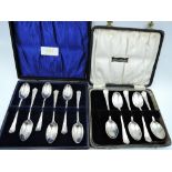 An Edwardian cased set of six silver teaspoons having moulded decoration, London 1906, Josiah