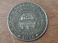 A USA 1936 Norfolk Virginia Bicentennial Commemorative Half Dollar having Philadelphia Mint Mark,