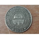 A USA 1936 Norfolk Virginia Bicentennial Commemorative Half Dollar having Philadelphia Mint Mark,