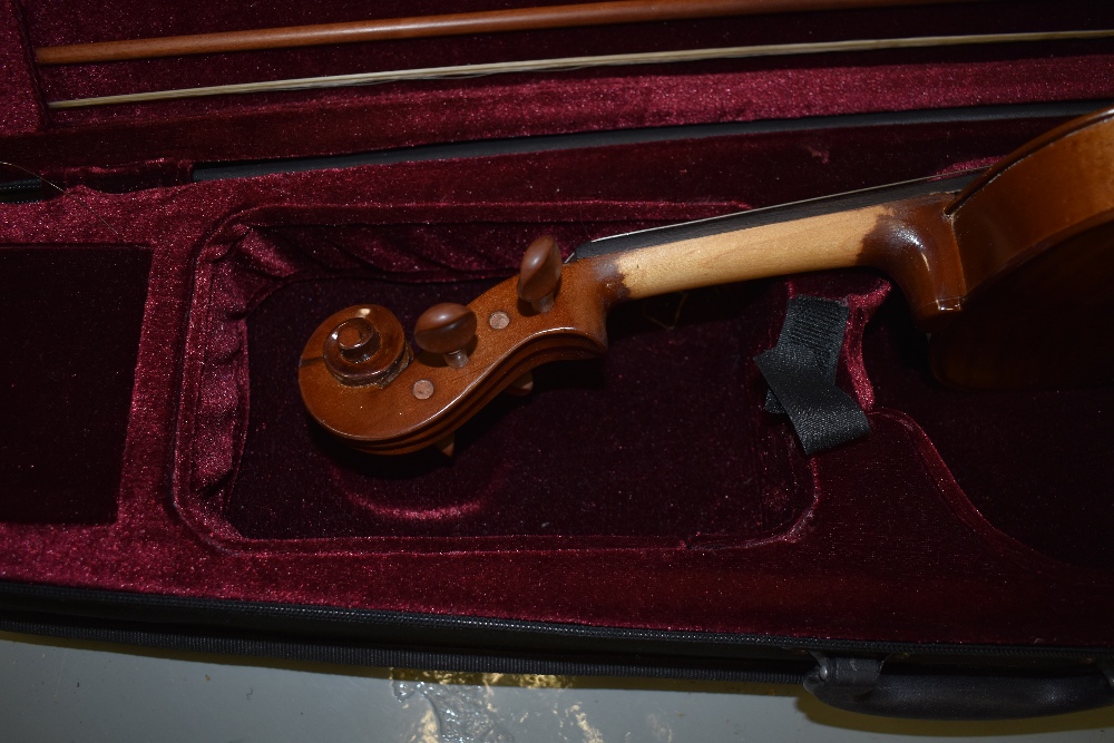 A modern violin, labelled Presta, in modern case with bow - Image 2 of 4