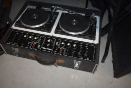 A vintage Discosound DJ deck