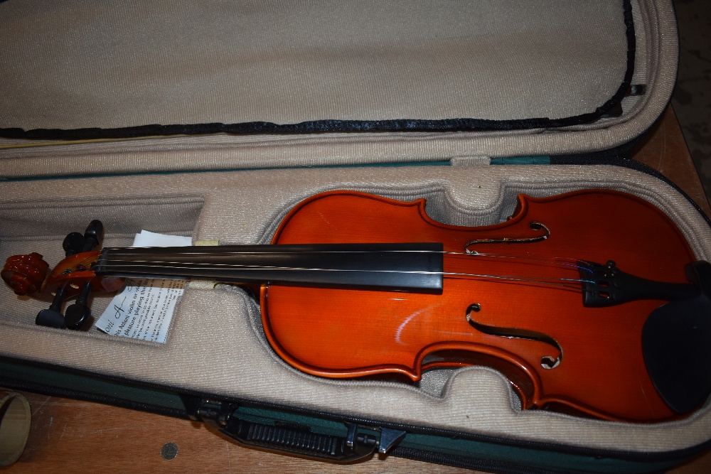 A modern violin, Antoni ACV 30, in case with bow