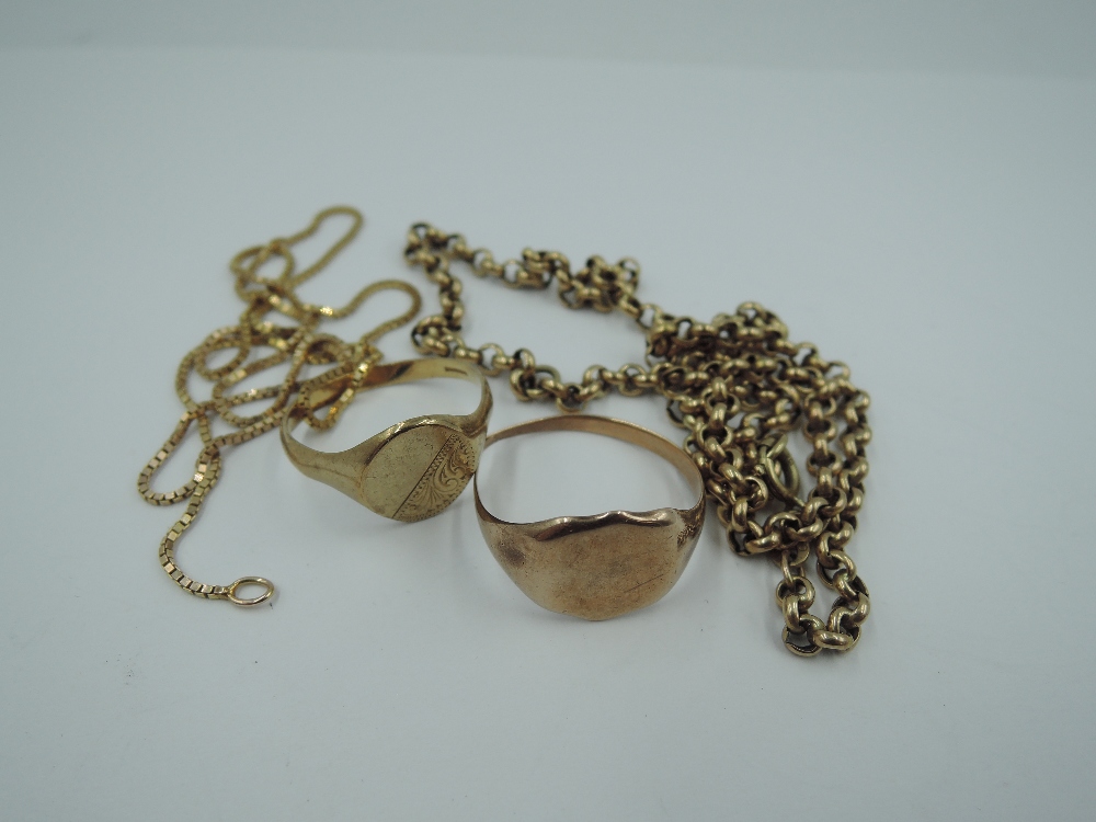 A selection of yellow metal and 9ct gold damaged jewellery, approx 16.4g