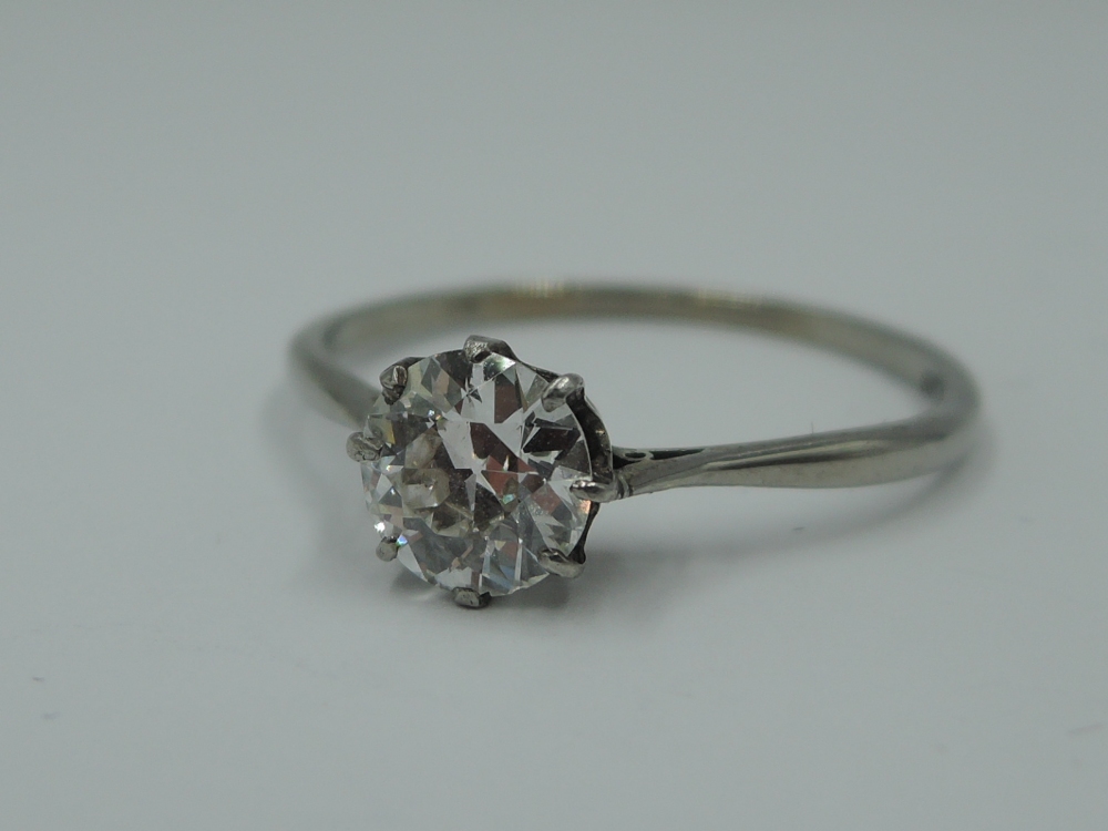 A diamond solitaire ring, approx 1ct in a claw set mount on a white metal loop stamped Plat & - Image 3 of 3