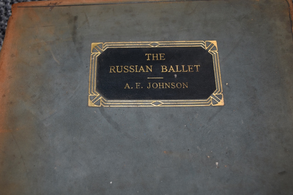 A selection of antique library books including thr Russian Ballet and Gallery of Arts - Image 5 of 5