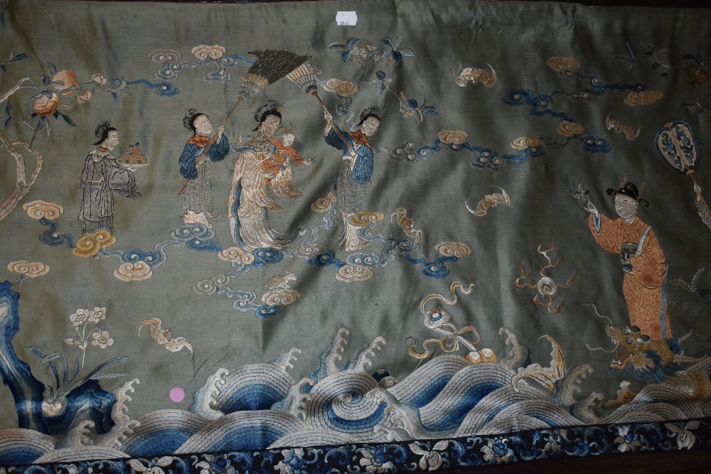 A large oriental wall hanging using silk thread on silk or silk blend fabric, around early 20th - Image 4 of 15