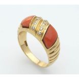 Gold and Cerasuolo coral ring - Italy, 20th Century