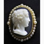 Agate cameo brooch - XIX Century - Manifacture Ascione, Torre del Greco