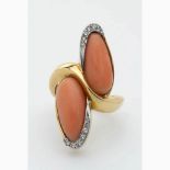 Gold and Cerasuolo coral ring - Italy, 20th Century