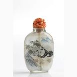 A Chinese snuff bottle with Cerasuolo coral stopper - Manifacture Guarracino, Torre del Greco