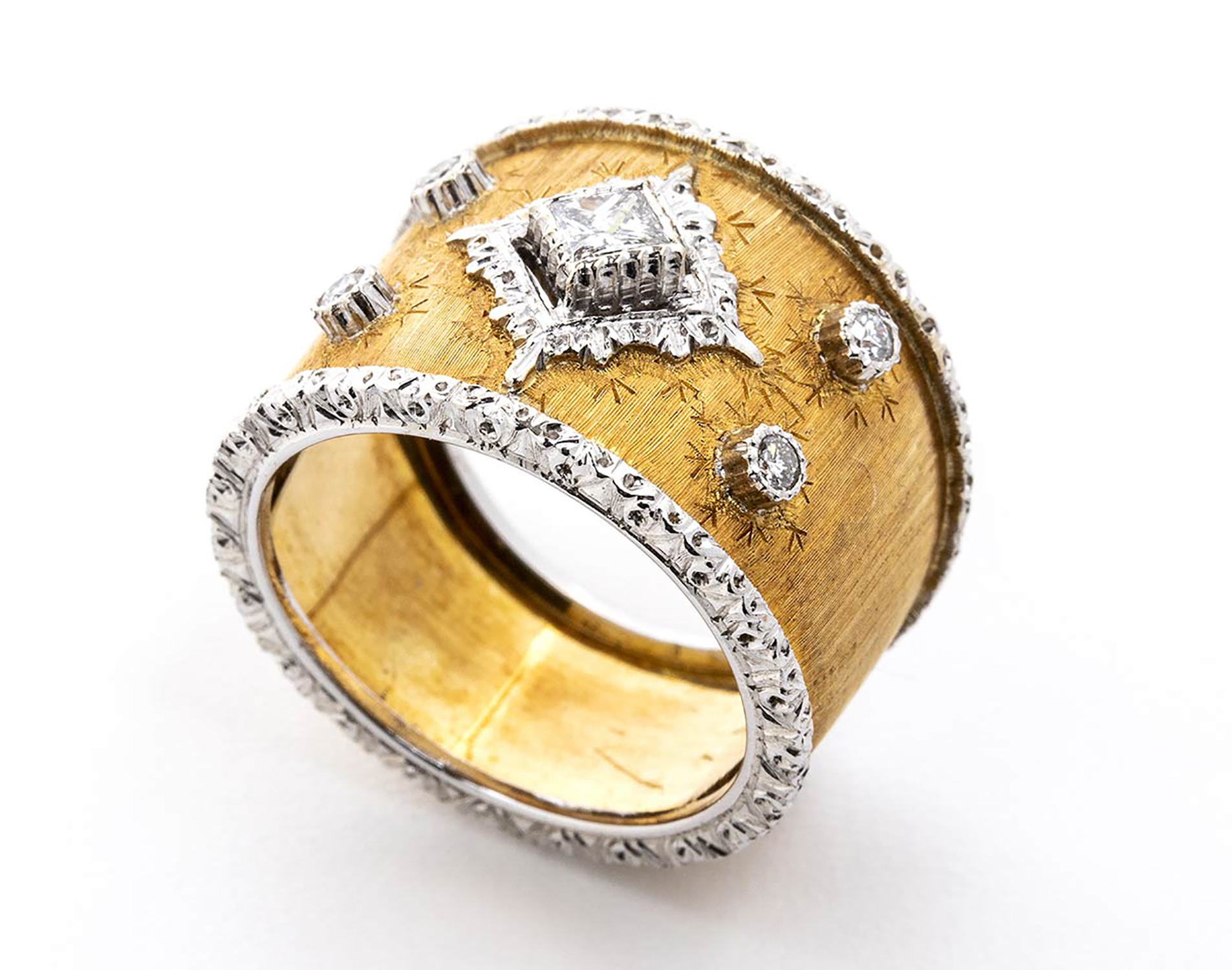 Vintage diamonds band ring - manifacture BUCCELLATI, Milan, Italy