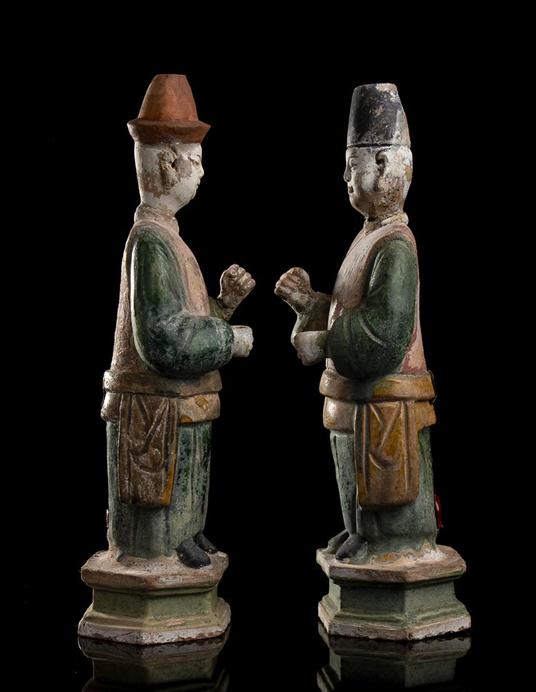 TWO PAINTED CERAMIC FIGURES OF DIGNITARIES China, Ming dynasty style - Image 3 of 5