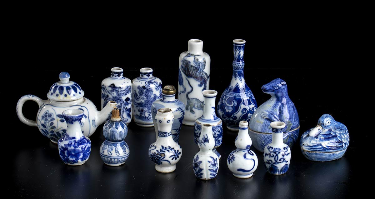 FOURTEEN MINIATURE 'BLUE AND WHITE' PORCELAIN CONTAINERSChina, Kangxi period and later