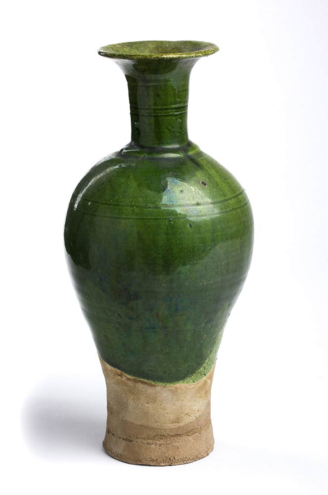 A GREEN-GLAZED BOTTLE VASEChina, Liao dynasty