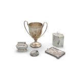 AN ASSORTED COLLECTION OF SILVER AND SILVER PLATED ITEMS, comprising: silver two handle trophy