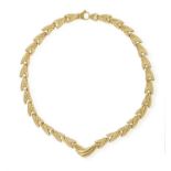 A GOLD NECKLACE, composed or reeded gold links, in 9K gold, length 46cm, total gross weight