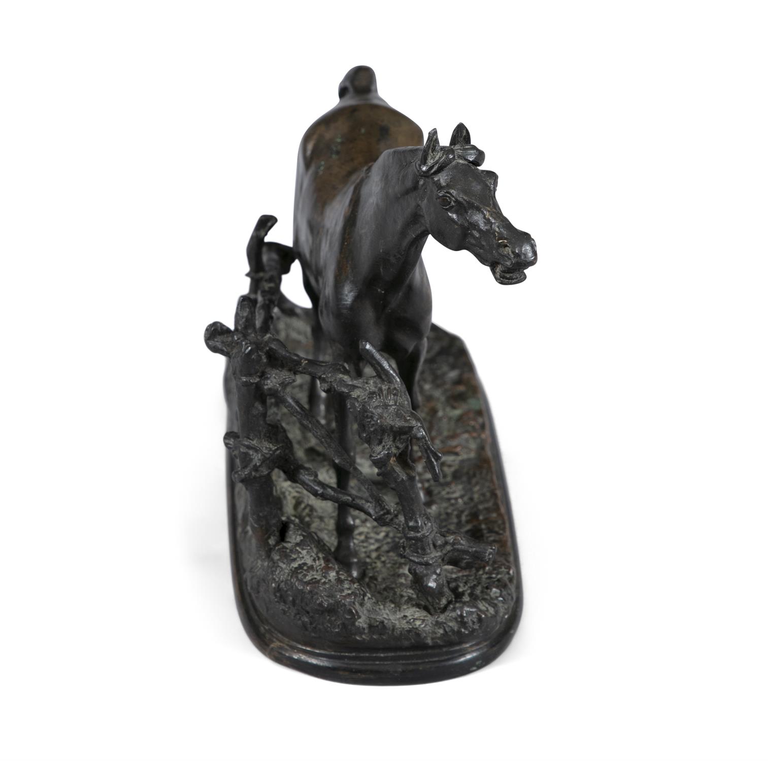 AFTER P.J MENE (19TH CENTURY) Horse striding by fence Bronze, 19cm high; 23cm wide - Bild 3 aus 4