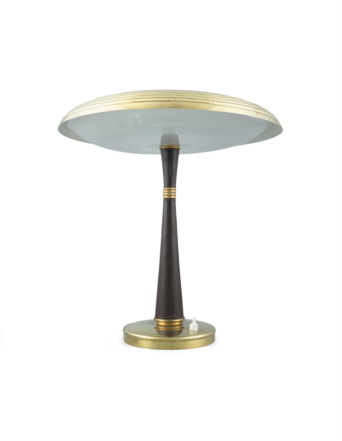 OSCAR TORLASCO (B. 1934) A brass 'Model 338' table lamp by Oscar Torlasco, for Lumi, c.1950. - Image 3 of 3